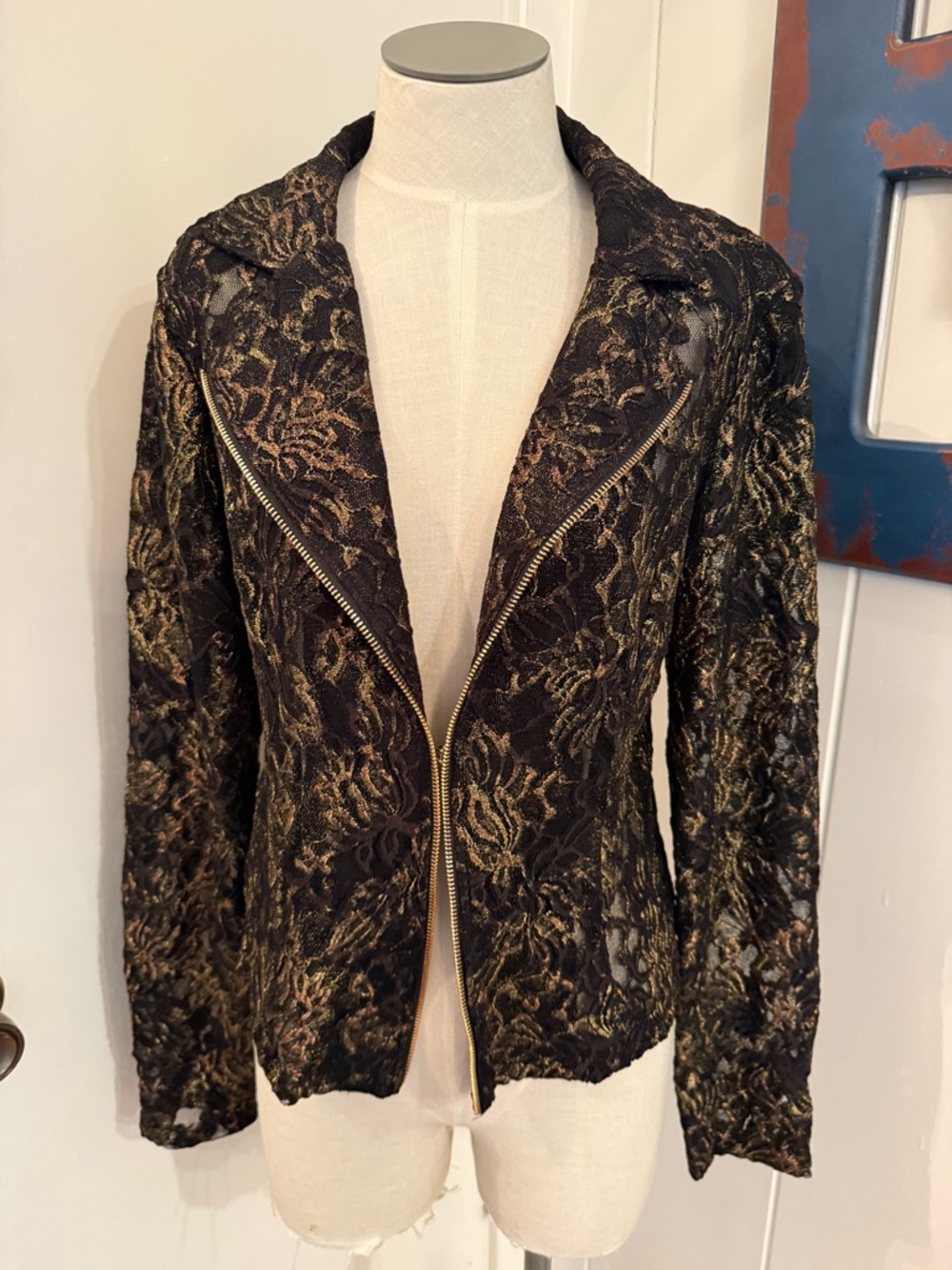 Frank Lyman Design Black & Gold Lace Zip-Front Blazer Sz 8 - Picture 3 of 5